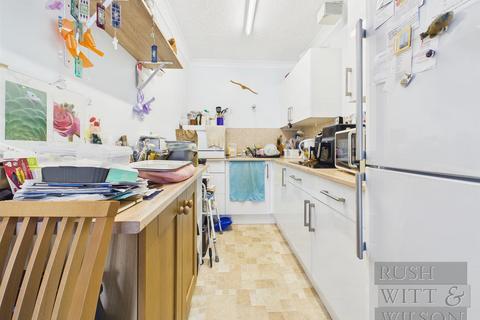 1 bedroom retirement property for sale, Marina, Bexhill-On-Sea
