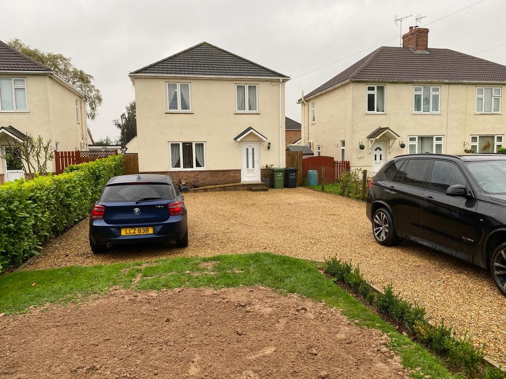 3 bedroom detached house to rent