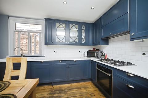 4 bedroom terraced house for sale, Greenway Road, TAUNTON
