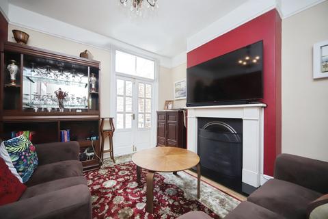 4 bedroom terraced house for sale, Greenway Road, TAUNTON