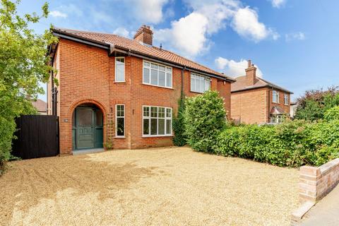 3 bedroom semi-detached house for sale, Meadowbrook Close, Norwich