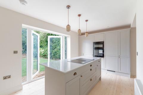 3 bedroom semi-detached house for sale, Meadowbrook Close, Norwich