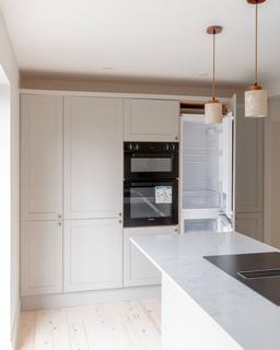 3 bedroom semi-detached house for sale, Meadowbrook Close, Norwich