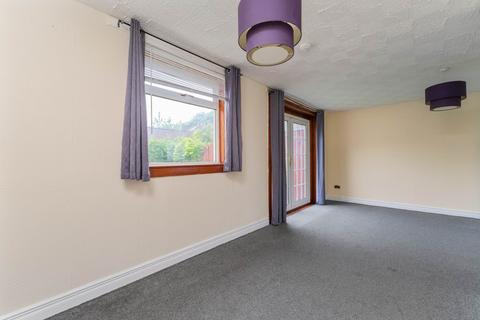 3 bedroom terraced house to rent, Corlic Way, Kilmacolm