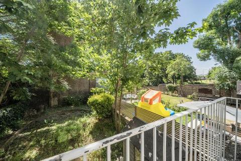 1 bedroom apartment for sale, Holland Road, London