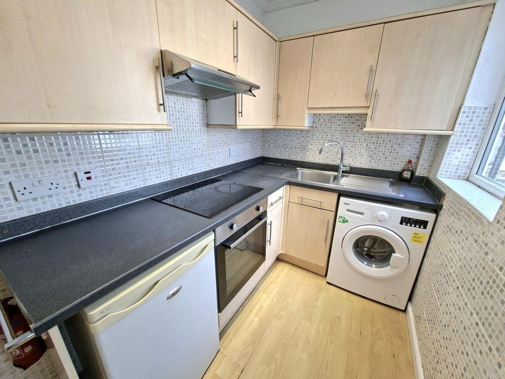 Gamston Road, Sheffield, S8 - View 5