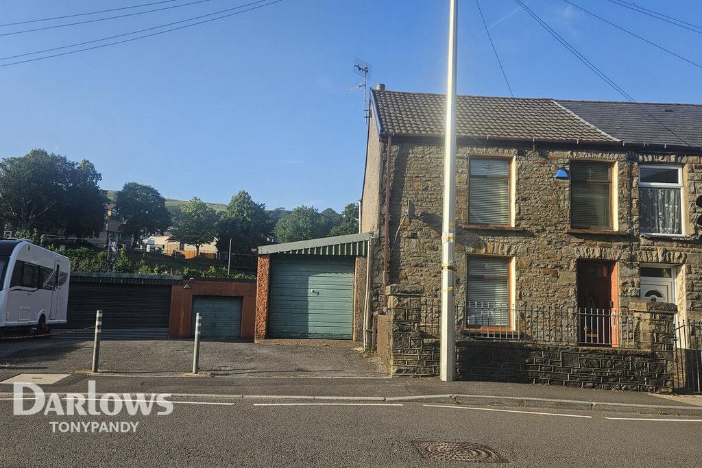 3 bedroom end of terrace house for sale