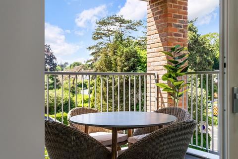 undefined, Woodcote Valley Road, Purley