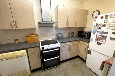2 bedroom apartment for sale, Peter Wood Gardens, Stretford, Manchester, M32