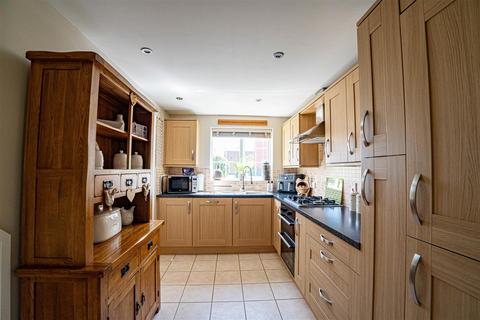 5 bedroom detached house for sale, Celandine Drive, St. Leonards-On-Sea