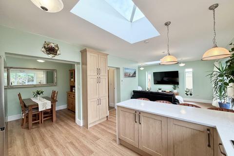 2 bedroom bungalow for sale, Emmanuel Gardens, Derwen Fawr, Sketty, Swansea
