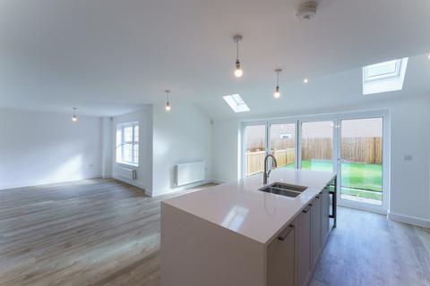 4 bedroom detached house for sale, Orchard Close, Ketton, Stamford