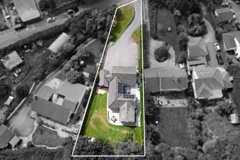 3 bedroom detached bungalow for sale, 74 Castle Street, Bodmin, PL31 2DY