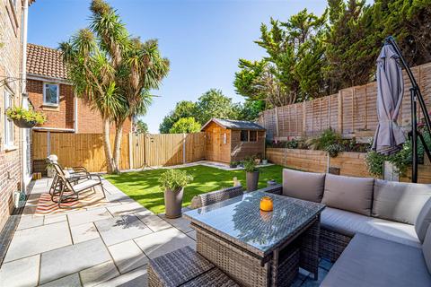 5 bedroom detached house for sale, Kensington Close, St. Leonards-On-Sea