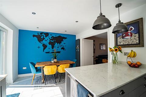 5 bedroom detached house for sale, Kensington Close, St. Leonards-On-Sea