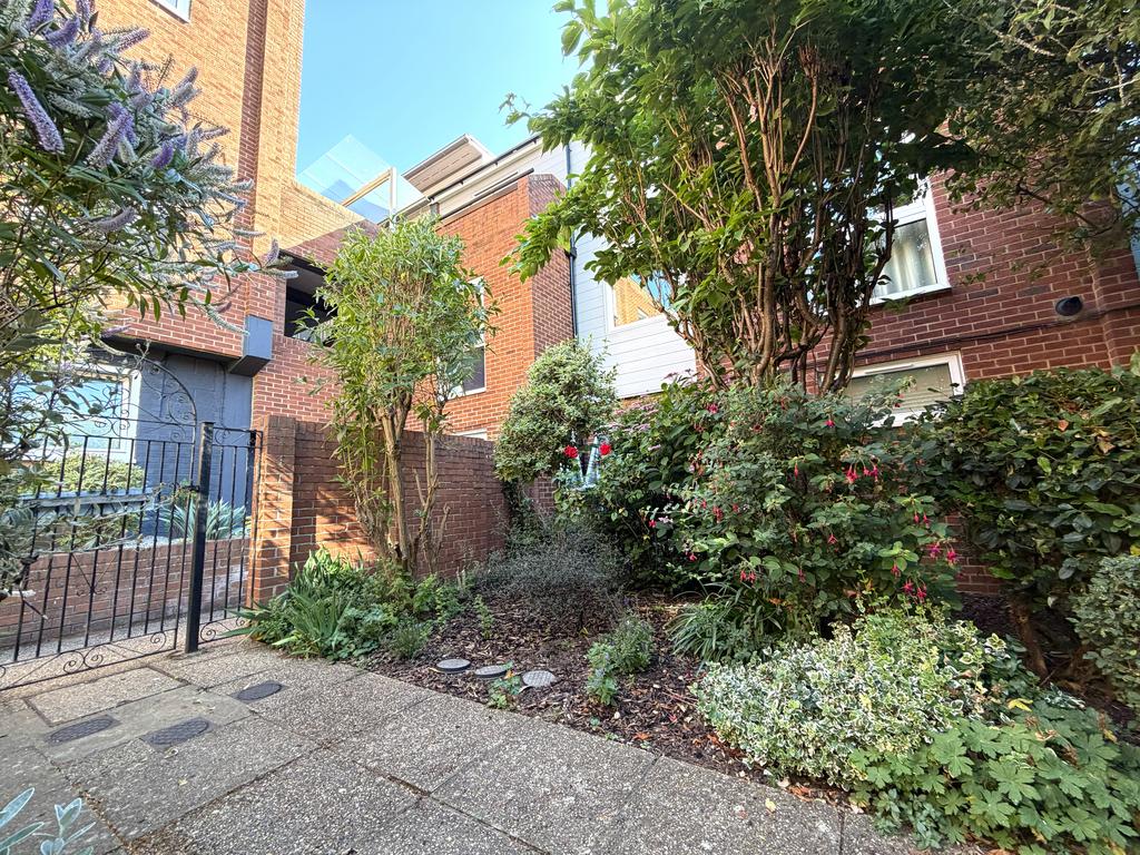 3 bedroom townhouse to rent