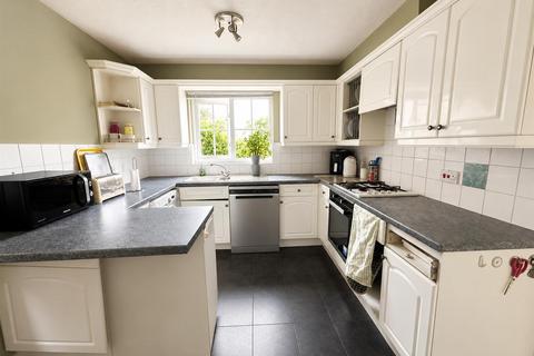 4 bedroom property for sale, Duchess Street, Slough