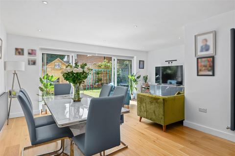 4 bedroom detached house for sale, The Green, Stotfold SG5 4DG