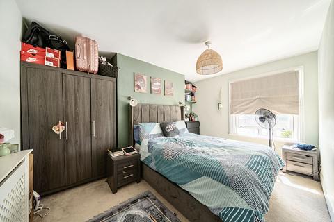 2 bedroom flat for sale, Selhurst Road, Selhurst, London, SE25