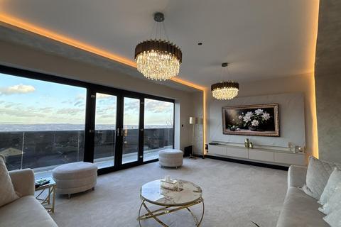 7 bedroom detached house for sale, Snape Drive, Bradford
