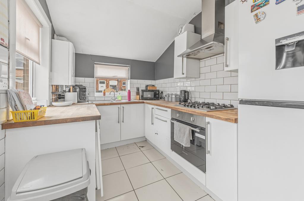 House in Leeds, West Yorkshire - View 5