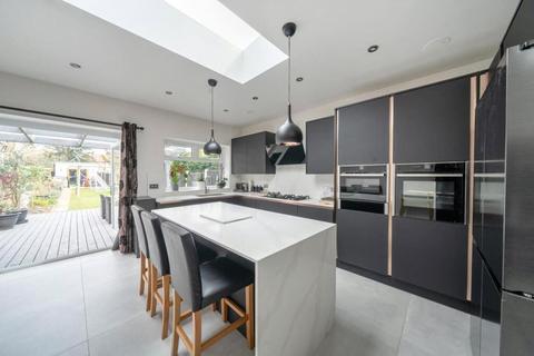 5 bedroom semi-detached house for sale, Carlyon Avenue, Harrow