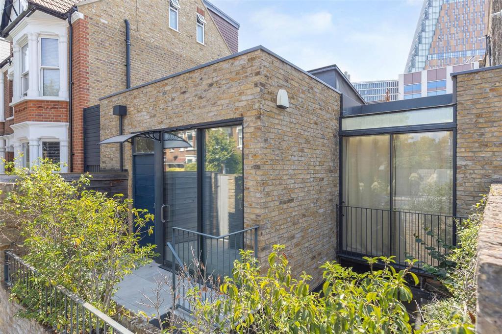 2 bedroom terraced house to rent