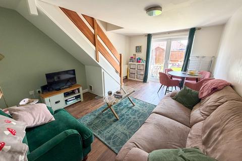 2 bedroom end of terrace house for sale, Cunningham Road, Burnham-on-Sea, Somerset, TA8