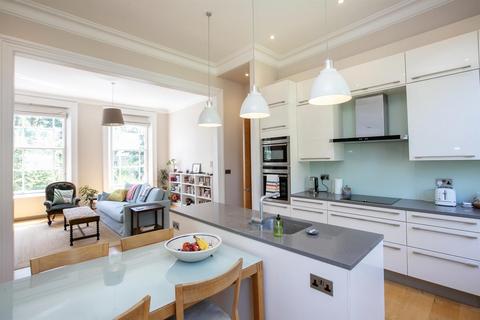 2 bedroom flat for sale, Grove Park, Camberwell, SE5