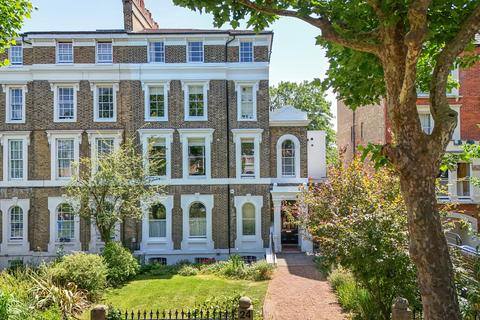 2 bedroom flat for sale, Grove Park, Camberwell, SE5