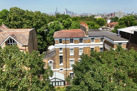 2 bedroom flat for sale, Grove Park, Camberwell, SE5
