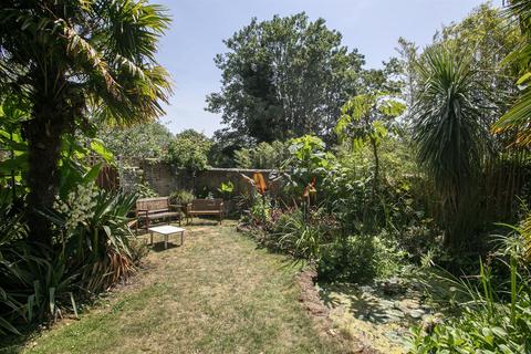 2 bedroom flat for sale, Grove Park, Camberwell, SE5