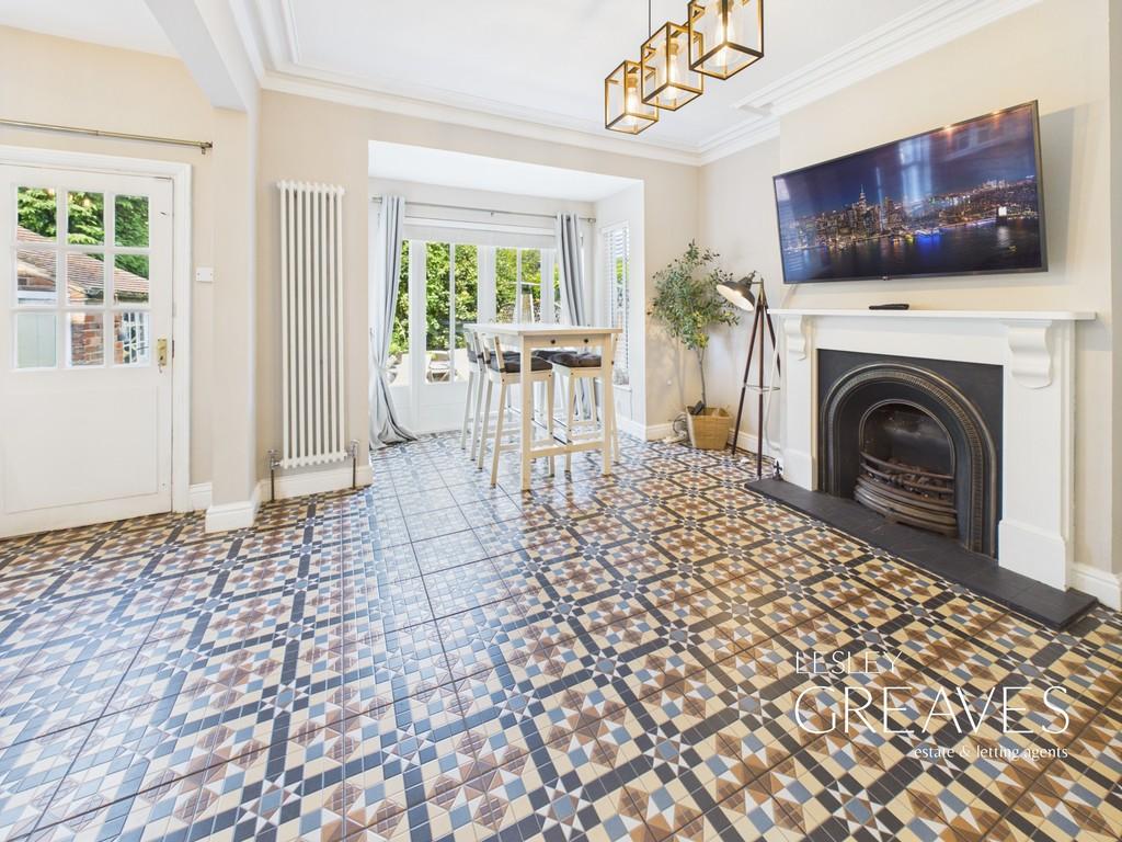 Elm Drive, Carlton, Nottingham - View 5