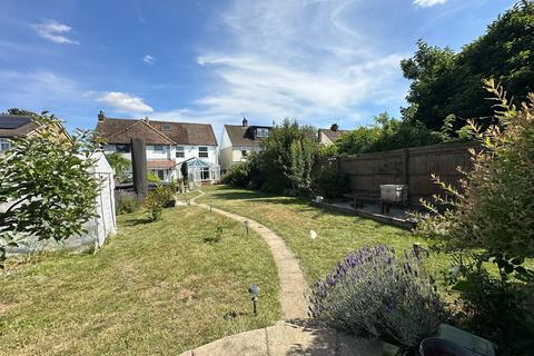 4 bedroom semi-detached house for sale, Hempstead Road, Bovingdon HP3