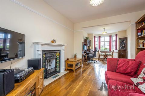 3 bedroom detached house for sale, Thomas Avenue, Radcliffe-On-Trent, Nottingham