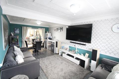 3 bedroom semi-detached house for sale, Glan Gors, Cefn Road