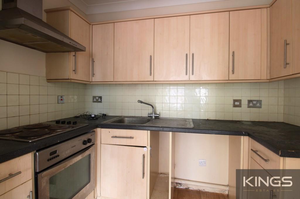 Apartment in Southampton - View 3