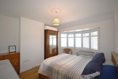 3 bedroom semi-detached house to rent, Wentworth Hill, Wembley