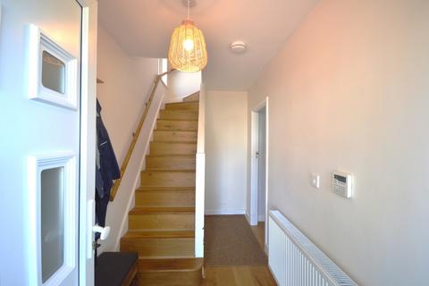 3 bedroom semi-detached house to rent, Wentworth Hill, Wembley