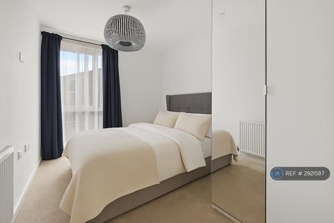 2 bedroom flat to rent, Dodson House, London, NW7