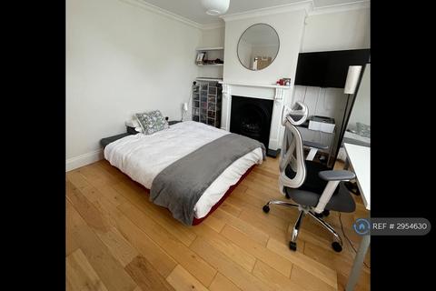 1 bedroom in a house share to rent, Wendover Drive, Bedford, MK41