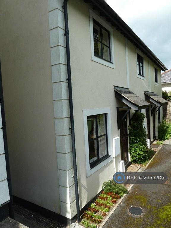 2 bedroom end of terrace house to rent