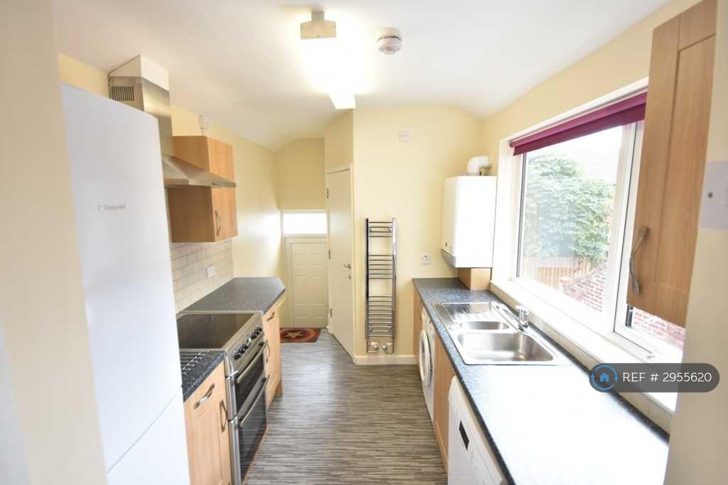 Apartment in Newcastle Upon Tyne - View 3