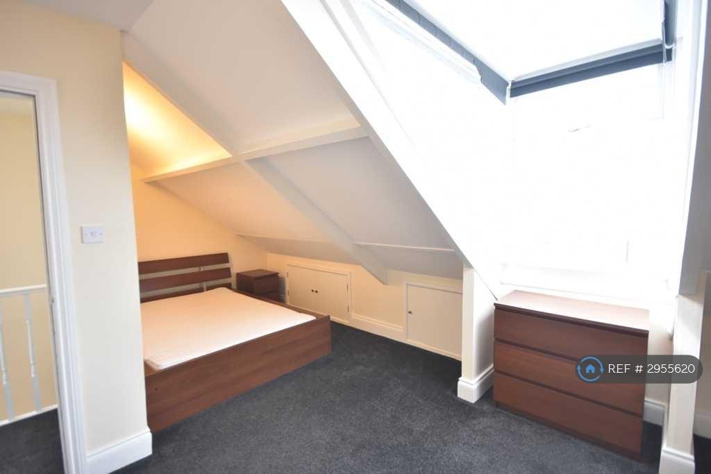 Apartment in Newcastle Upon Tyne - More