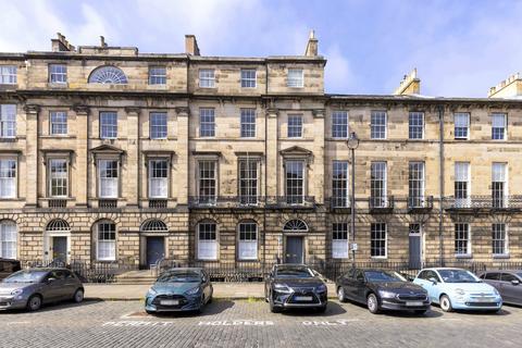 3 bedroom apartment to rent, Great King Street, Edinburgh, Midlothian