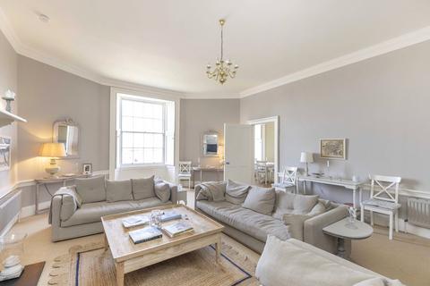 3 bedroom apartment to rent, Great King Street, Edinburgh, Midlothian