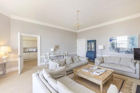 3 bedroom apartment to rent, Great King Street, Edinburgh, Midlothian