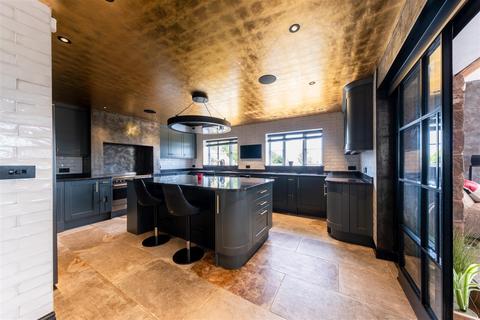4 bedroom barn conversion for sale, Chester Road, Delamere