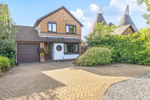 3 bedroom detached house for sale, Kiln Way, Paddock Wood