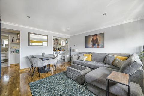 2 bedroom flat for sale, Burdett Close, Sidcup